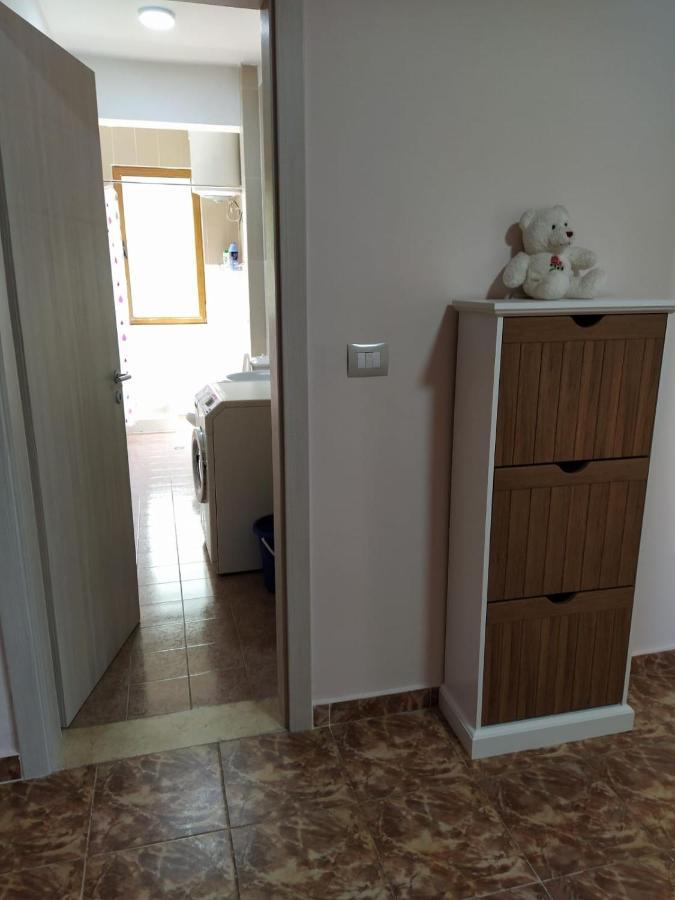 Jozi Kaiser Apartment 1 Durres Exterior photo