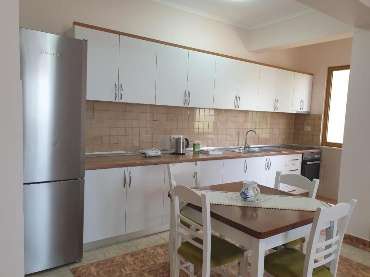 Jozi Kaiser Apartment 1 Durres Exterior photo